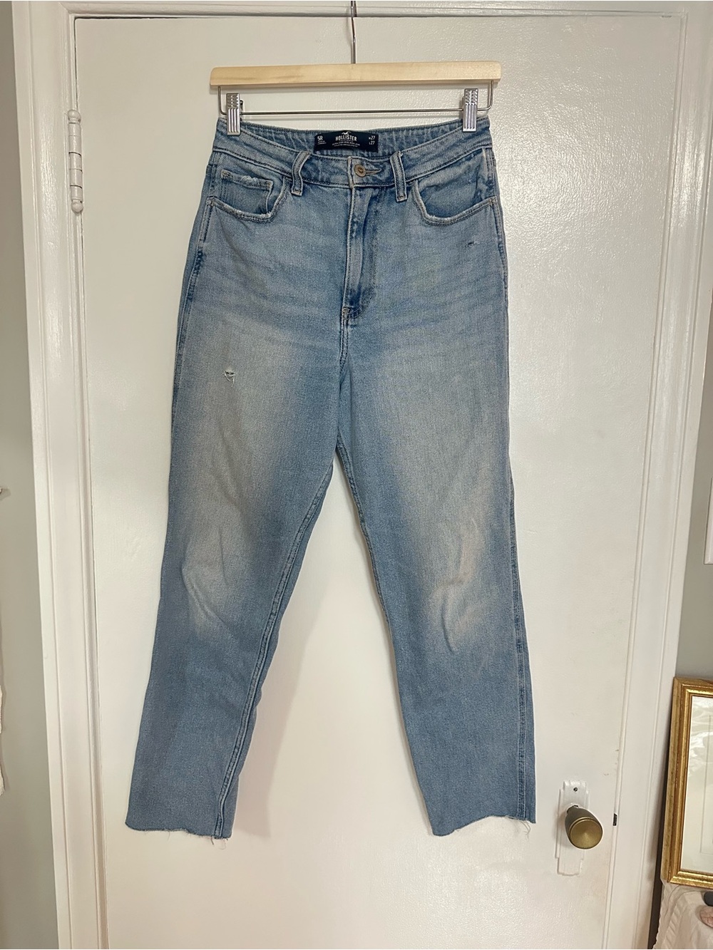 Hollister Light Wash High-Rise Women’s Jeans